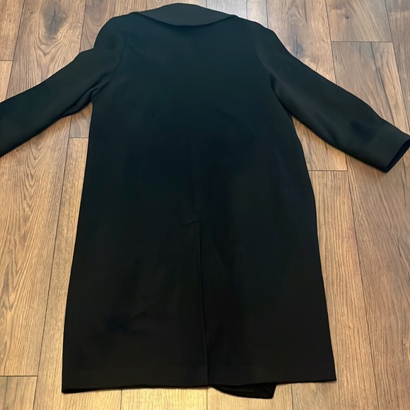 Alorna 100% woollong black coat with shoulder pads - Picture 13 of 14